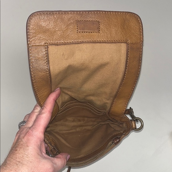 Liebeskind Berlin leather mini crossbody bag/ tan / preowned - Picture 8 of 12